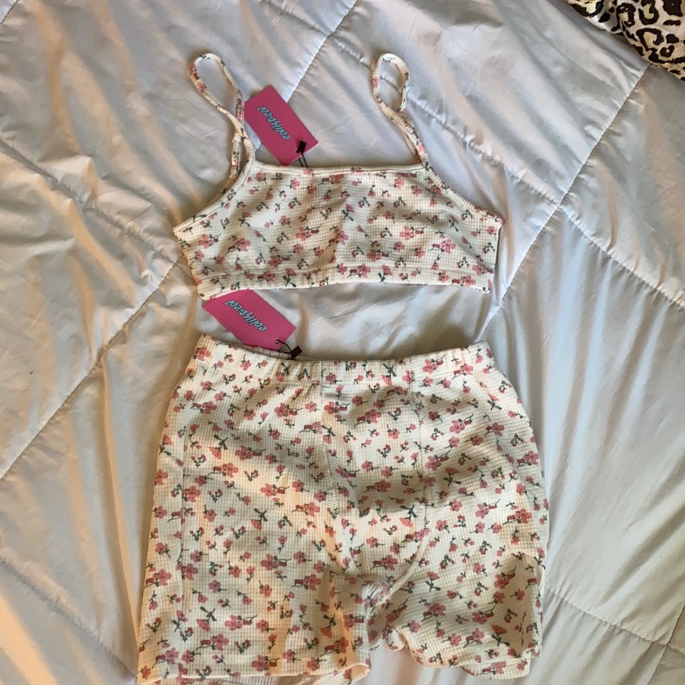 BRAND NEW edikted floral set with tags on